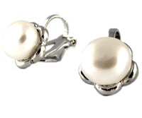 Studs - White Flower Freshwater Pearl Stud